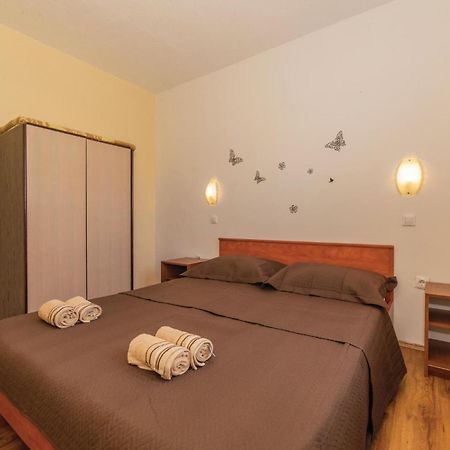 Pet Friendly Apartment In Biograd With Kitchen Biograd Na Moru Luaran gambar