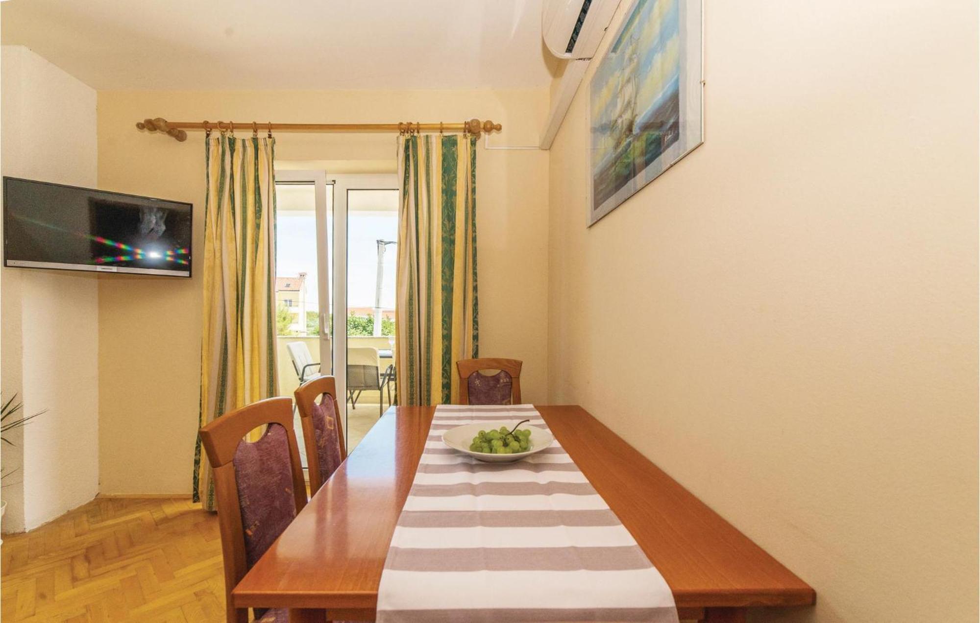 Pet Friendly Apartment In Biograd With Kitchen Biograd Na Moru Luaran gambar